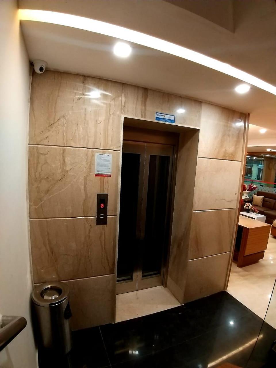 Grand Elegant Hotel Chennai Exterior photo